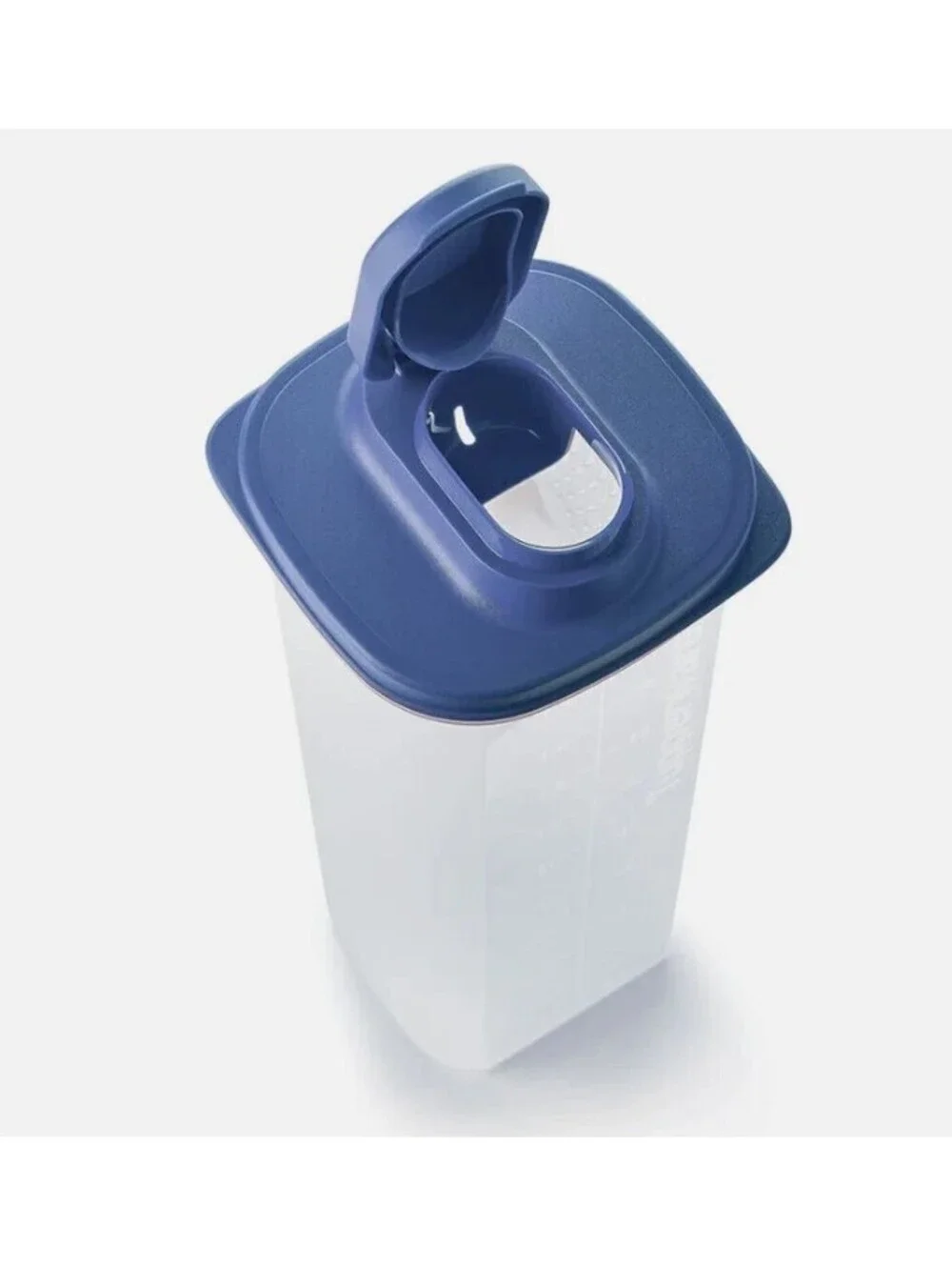 Tupperware Slim Line Pitcher with Strainer 2 Quart